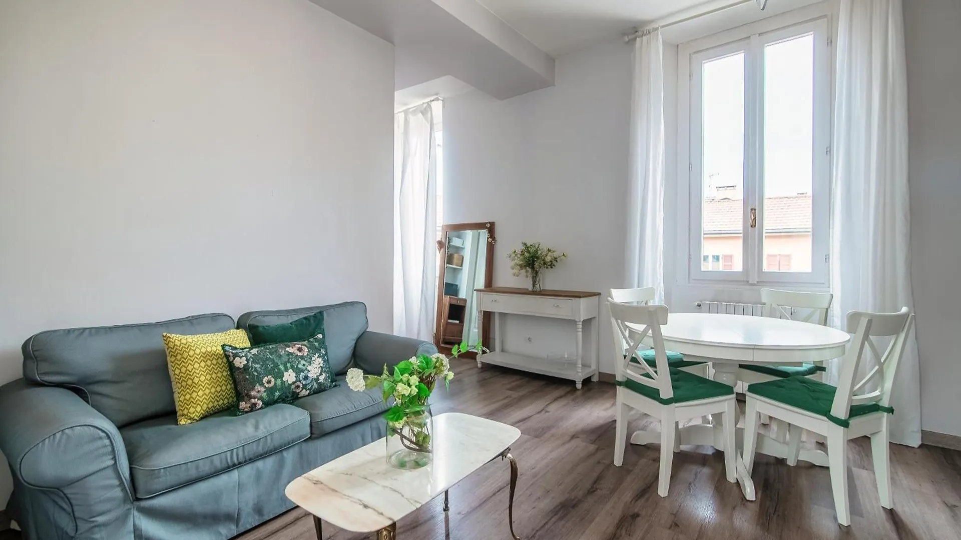 Apartment Glamour - By Myhomeincomo