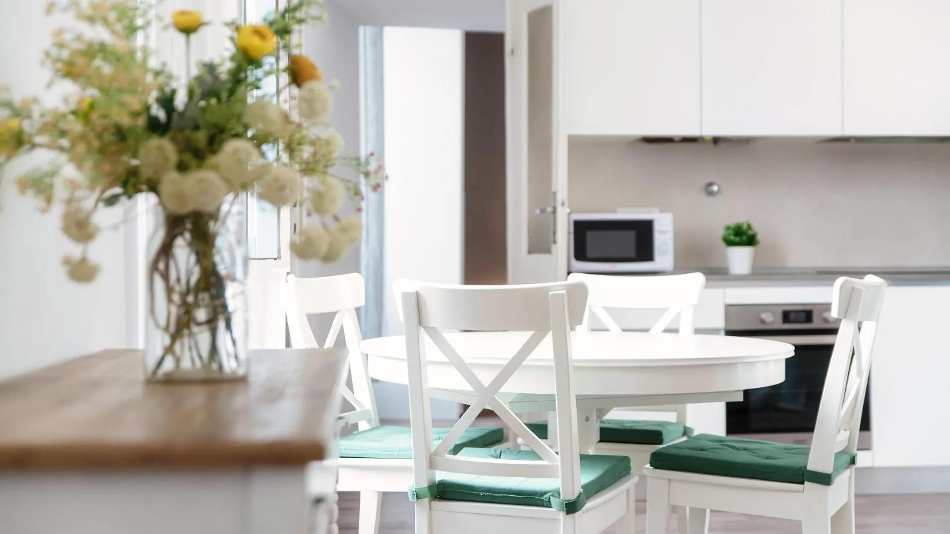 Glamour - By Myhomeincomo Apartment
